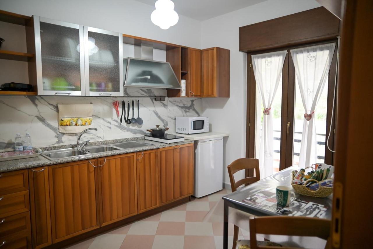 לאוריה אינפריורה B&B Apartment 1970 מראה חיצוני תמונה
