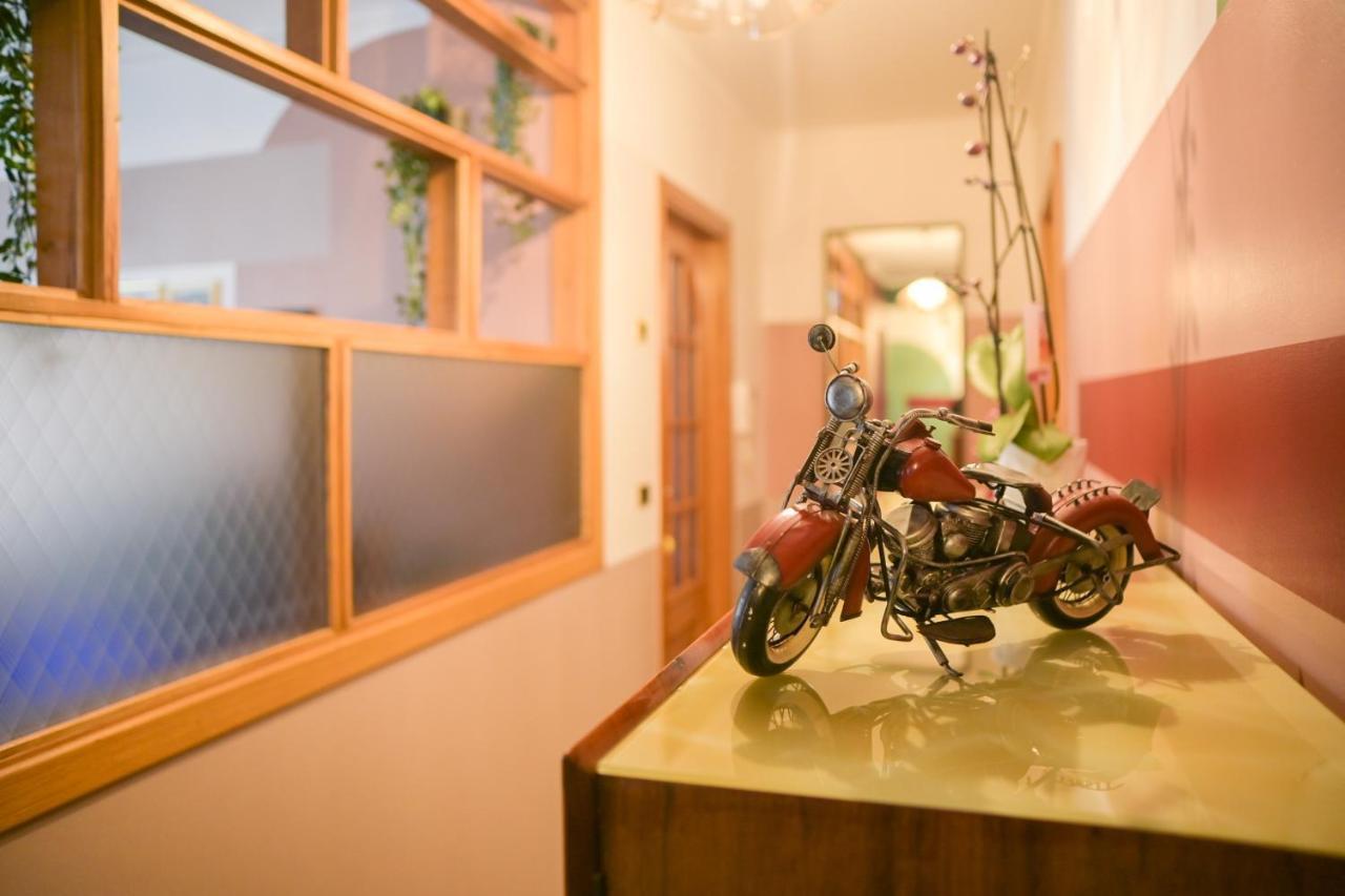 לאוריה אינפריורה B&B Apartment 1970 מראה חיצוני תמונה