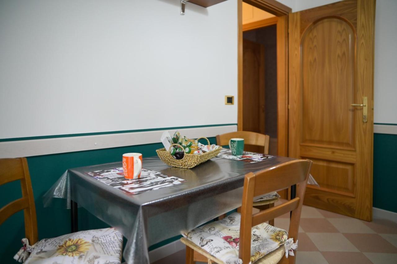 לאוריה אינפריורה B&B Apartment 1970 מראה חיצוני תמונה
