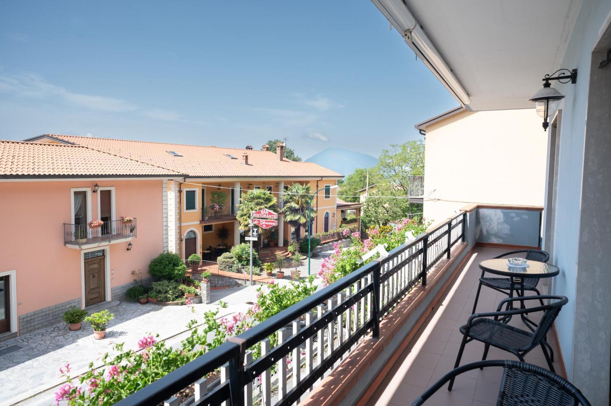 לאוריה אינפריורה B&B Apartment 1970 מראה חיצוני תמונה